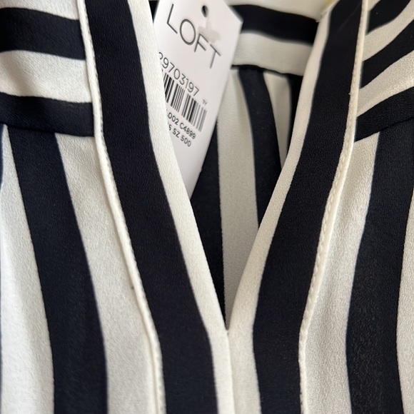 NWT navy and white striped tank. - Picture 5 of 6